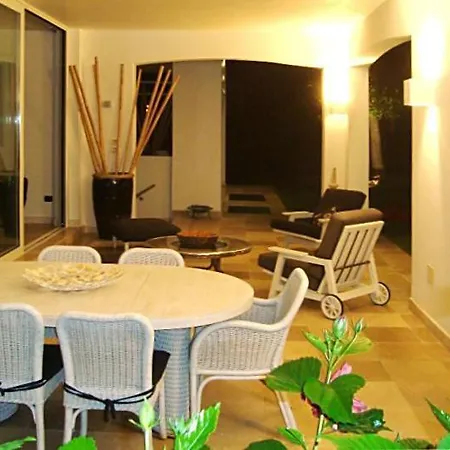 Villa Sleeps 16 Pool Air Con Wifi